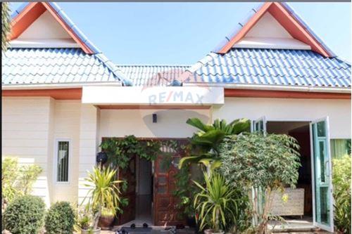 Single House for sale kata condo for rent Phuket house and land